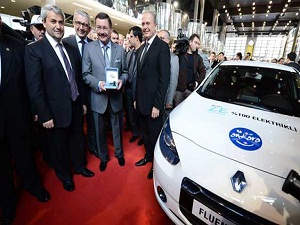 Renault, elektrikli otomobilleri teslim etti