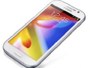 Samsung en yeni telefonunu duyurdu