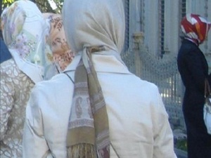 Stajyer öğretmenlere başörtüsü müjdesi