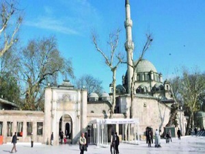 Eyüp Sultan türbesinde hassas restorasyon