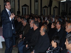 Türkiye'den geldiğinizi söyleyince gözlerinin içi gülüyor