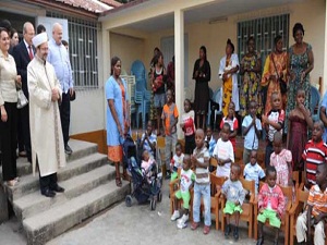 Görmez'den Kamerun'da yetimhane ziyareti