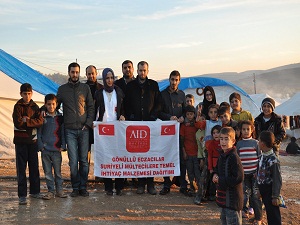 AID: İnsanlar açlıktan yaprak yiyiyor