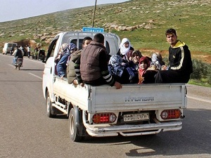 Katliamdan kaçış sürüyor