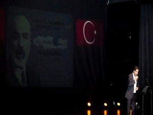 Akif, yanlışında bile samimi adamdır