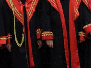 Hakim ve Savcılara Üst Düzey Baskısı