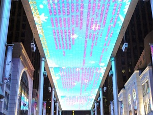 250 metrelik LCD ekran görenleri büyülüyor!