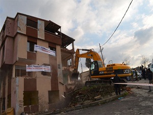 Kentsel dönüşümde 148 konuta kepçe vuruldu