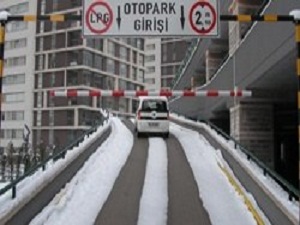 Yolları ısıtıp buzlanmayı önlüyorlar