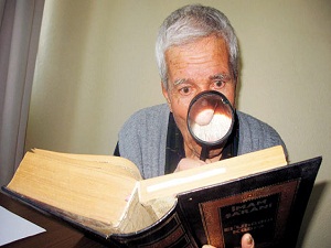 Kitap okuma aşkının böylesi!