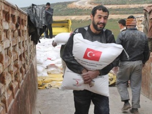Suriyelilere destek sürüyor
