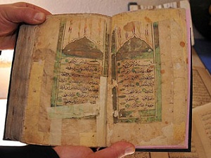 Konya'da 250 yıllık el yazması eserler bulundu