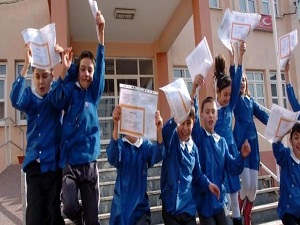 16 milyon öğrencinin karne heyecanı