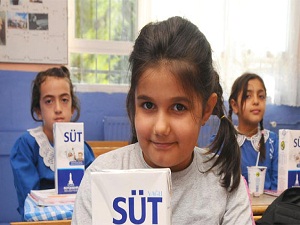 Okul çağındaki çocukların en önemli besin kaynağı 'süt'