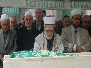 Son Şahitlerden Dehri Yusuf Hoca dualarla uğurlandı