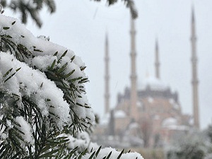 Kar Edirne’den giriş yaptı