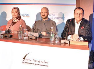 Medya, İslamofobi'nin ekmeğine yağ sürüyor