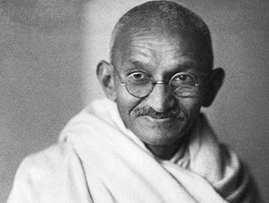 Gandhi Hilafet'i destekliyordu