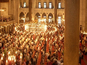 Cemaatle kılanan namaz 27 derece üstündür