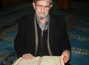 81 yaşında Kur'an-ı Kerim öğrendi