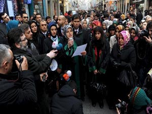 Hukuki engel yok duruşmalara başörtülü girin