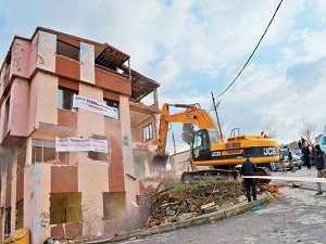 4 bin riskli konuta yıkım kararı çıktı