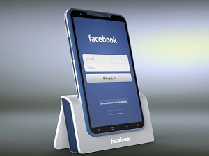 Facebook cep telefonu aramalarına da el attı