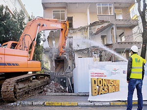 'Depremde can kaybı idareci de hapse girmeli'