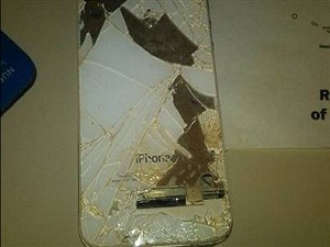 iPhone kendi kendine yandı