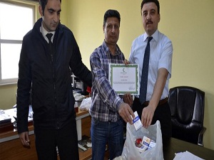 2 yılda 110 kişiye sigarayı bıraktırdı