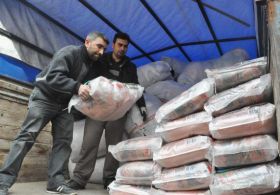 Suriyeye 2 TIR Yardım Gönderildi