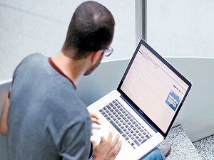 Bilgisayar miyopi hastalığını ilerletiyor