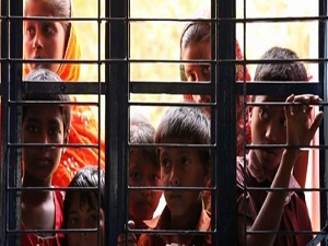 Bir yetimi himayenize almak istemez misiniz?