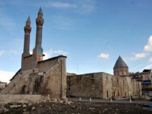 Tarihi Medrese Yeniden Faaliyete Geçiyor