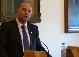 Yunanistan: Camiyi biz yapacağız