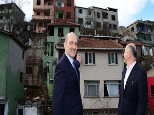 Bayraktar: Biz ev yıkmaz yuva yaparız