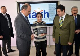 Elazığda Tabletli Eğitim Başladı