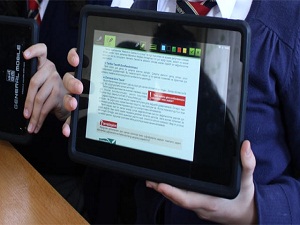 Osmaniye’de 360 öğrenci ve 72 öğretmene tablet bilgisayar dağıtıldı