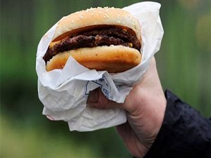 Hamburger patates satışına yasak geliyor
