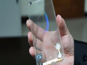 Şeffaf telefon geliyor