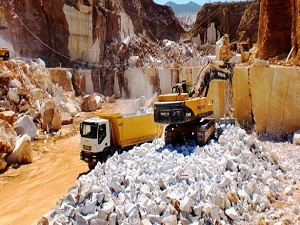 Çatlak ve şekilsiz mermerler için hastane!