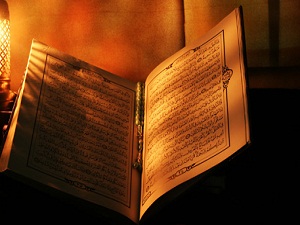 O'nun kelimelerini değiştirecek hiçbir kimse yoktur