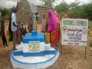 Somali'de su kuyuları hayat oluyor