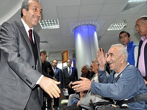 Akülü sandelye dağıttılar