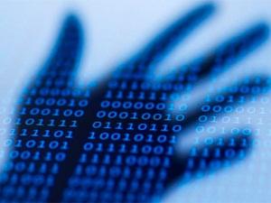 Apple ve Facebook’tan sonra o da hacklendi