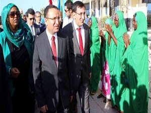 Somali'de balık tutmayı öğretiyoruz