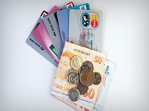 Köylü tasarruf ediyor, şehirli harcıyor