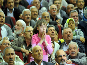 Hac sırası için hepimiz dua edelim