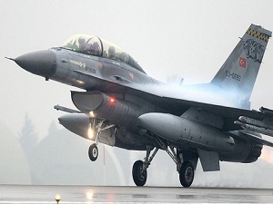 Ege'deki Jet Kalesi düşmana korku salıyor