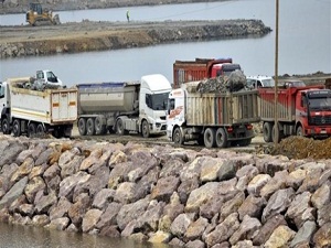 Havalimanına 7,5 milyon ton taş!